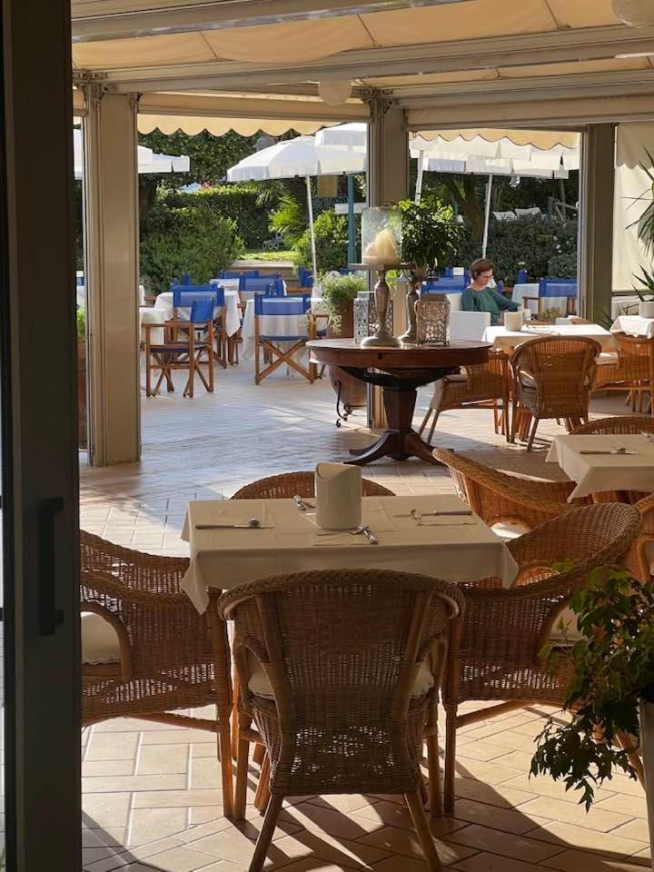 Hotel Parco Delle Rose Silvi Marina Exterior photo