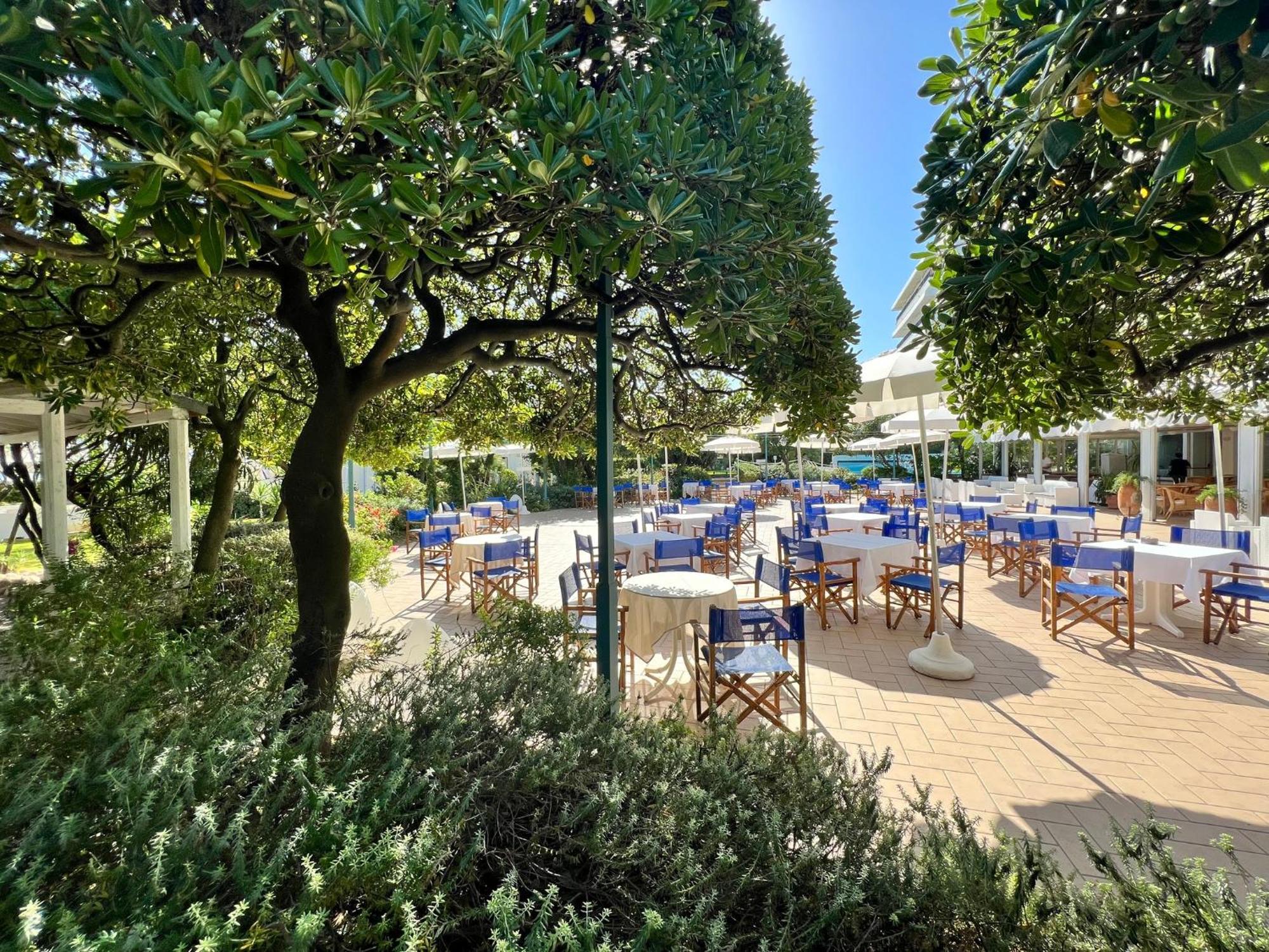 Hotel Parco Delle Rose Silvi Marina Exterior photo