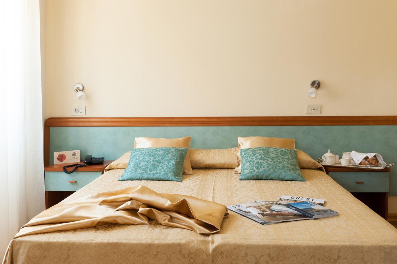 Hotel Parco Delle Rose Silvi Marina Exterior photo