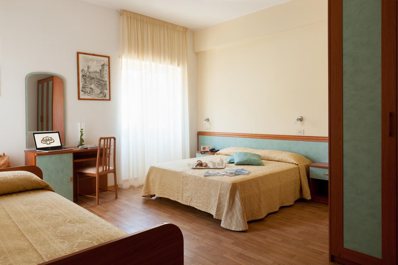 Hotel Parco Delle Rose Silvi Marina Exterior photo